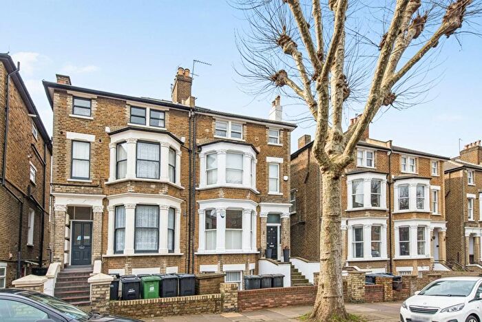 4 Bedroom Flat For Sale In Fordwych Road, West Hampstead, London, NW2
