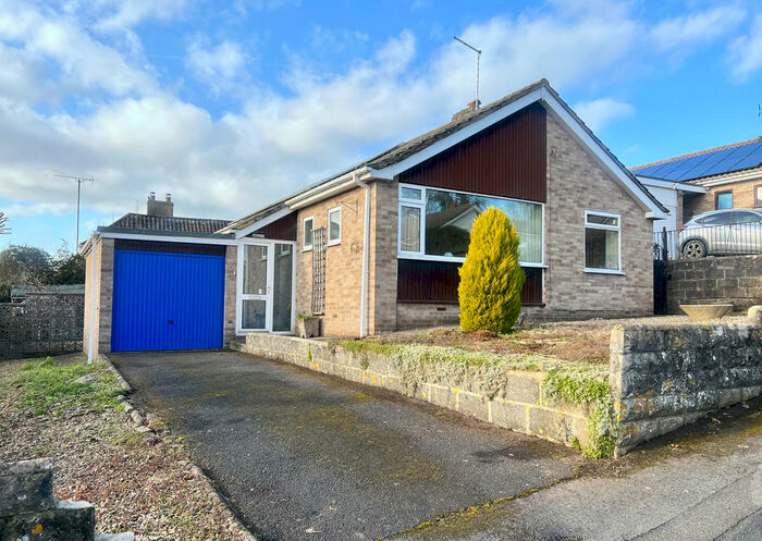 3 Bedroom Detached Bungalow For Sale In Church Rise, Winford, BS40