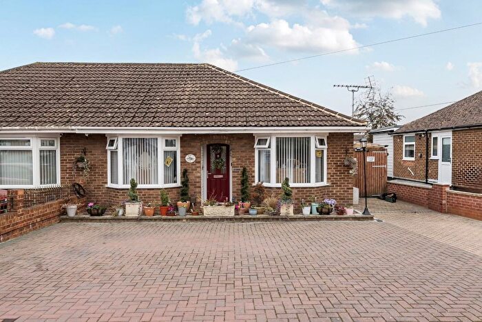 2 Bedroom Semi-detached Bungalow For Sale In Beaver Lane, Ashford, TN23