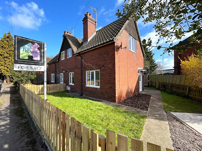 2 Bedroom Semi-Detached House For Sale In Magazine Road, Barlby, YO8