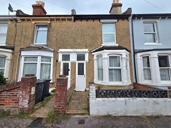 2 Bedroom House To Rent In Bevis Road, Gosport, PO12