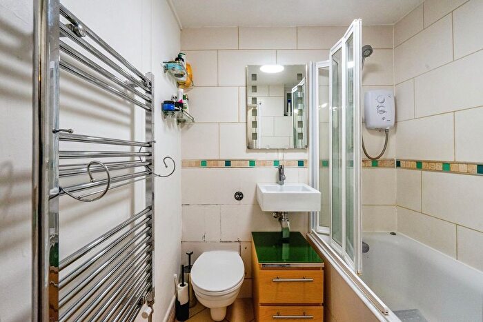 1 Bedroom Flat For Sale In Endell Street, London, WC2H
