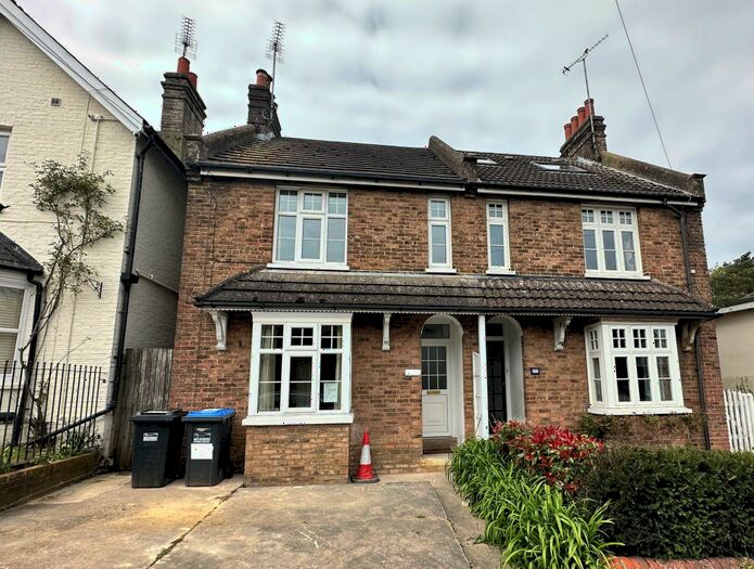 3 Bedroom House To Rent In Junction Road, Burgess Hill, RH15