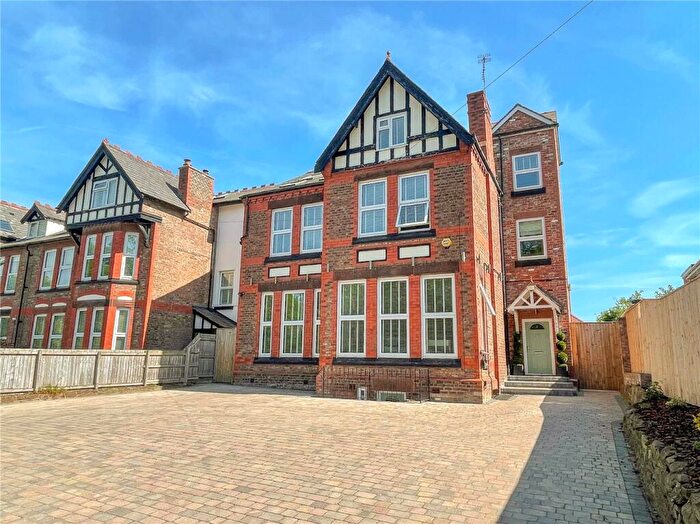 8 Bedroom Detached House For Sale In Spital Road, Bromborough, Wirral, CH62