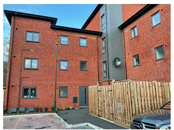 2 Bedroom Apartment To Rent In Newman Square, Shirley, B90