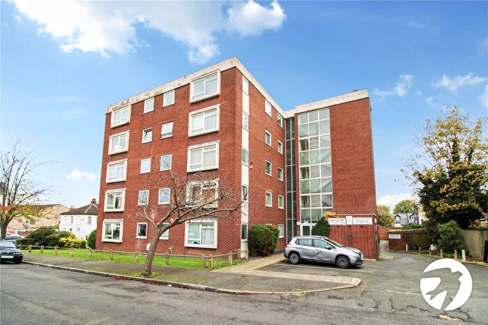 2 Bedroom Flat To Rent In Maple Road, London, SE20