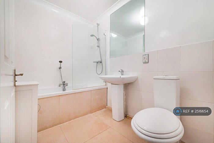 1 Bedroom Flat To Rent In Mulberry Lodge, Enfield, EN2