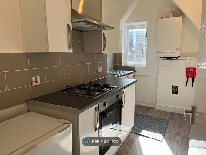 1 Bedroom Flat To Rent In Crescent Road, Luton, LU2