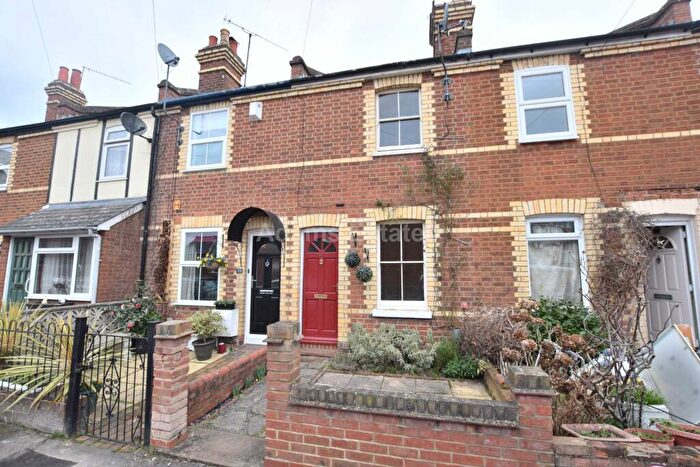 2 Bedroom Terraced House To Rent In Tuns Hill Cottages, Reading, RG6