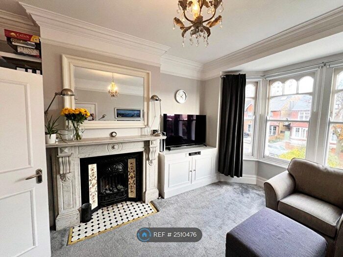 1 Bedroom Flat To Rent In Rodenhurst Road, London, SW4