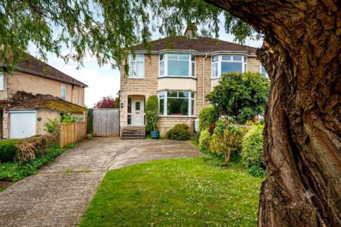 3 Bedroom Semi-Detached House For Sale In Pound Pill, Corsham, SN13