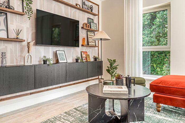 1 Bedroom Flat For Sale In Unit North Gate Park, Harringay, N15