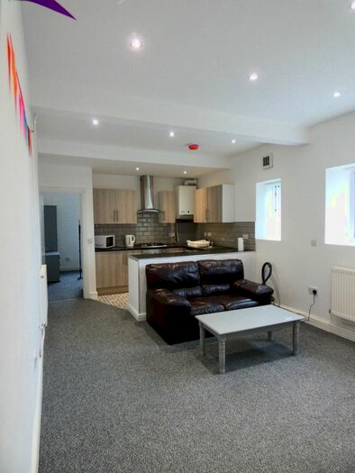 1 Bedroom Flat To Rent In Mansel Street, Swansea, SA1