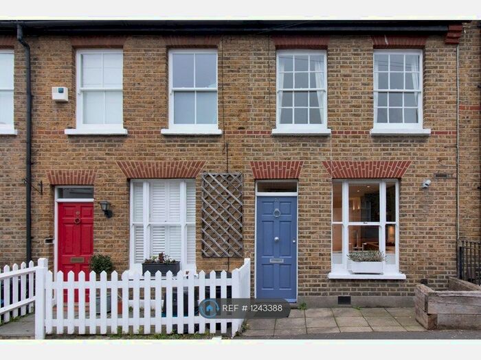 2 Bedroom Terraced House To Rent In Albert Road, Richmond TW10