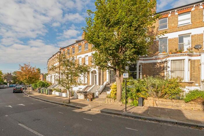 1 Bedroom Flat To Rent In Oseney Crescent, Kentish Town, NW5