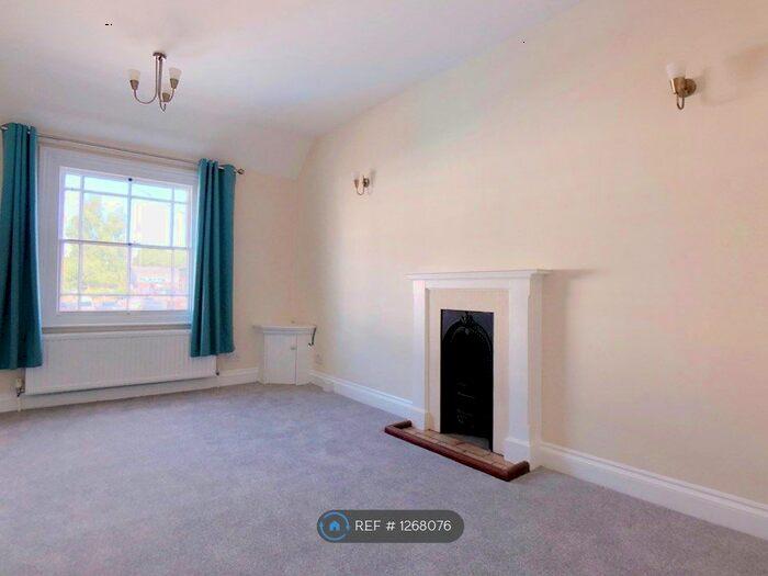 1 Bedroom Flat To Rent In West Street, Marlow SL7