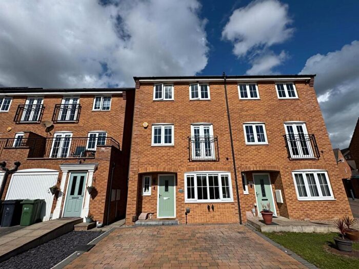 House For Sale In Kielder Drive, Middleton, Leeds, LS10