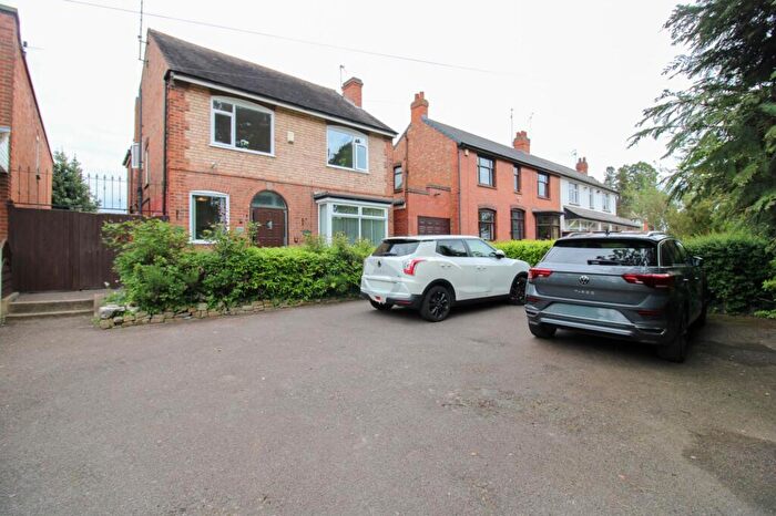 4 Bedroom Detached House For Sale In Uppingham Road, Humberstone, LE5