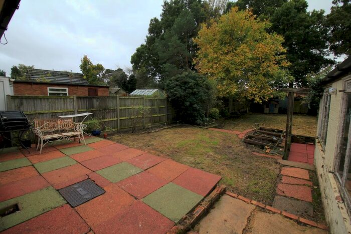 3 Bedroom Semi-Detached Bungalow To Rent In Moore Avenue, Norwich, NR6