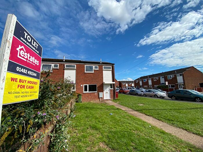 3 Bedroom End Of Terrace House To Rent In Nookings Drive, Hibaldstow, DN20