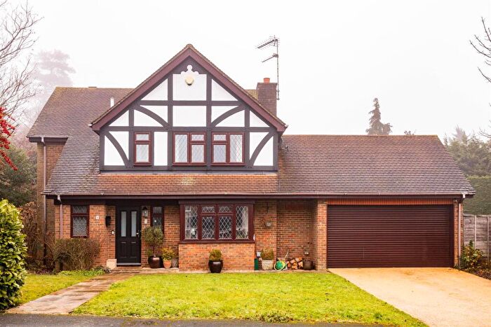 4 Bedroom Detached House For Sale In Heathlands, Tadworth, KT20