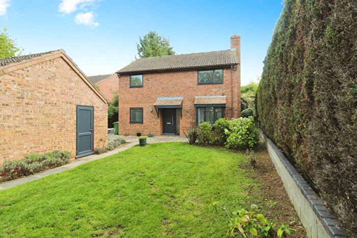 4 Bedroom Detached House For Sale In Globe Lane, Norwich, NR13