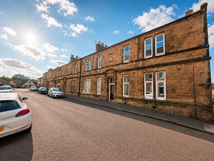 2 Bedroom Flat To Rent In The Hedges, Camelon, Falkirk, FK1