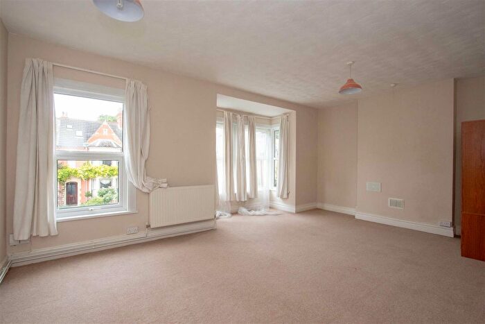 4 Bedroom Semi-Detached House To Rent In Thorpe Lea Road, Peterborough, PE3