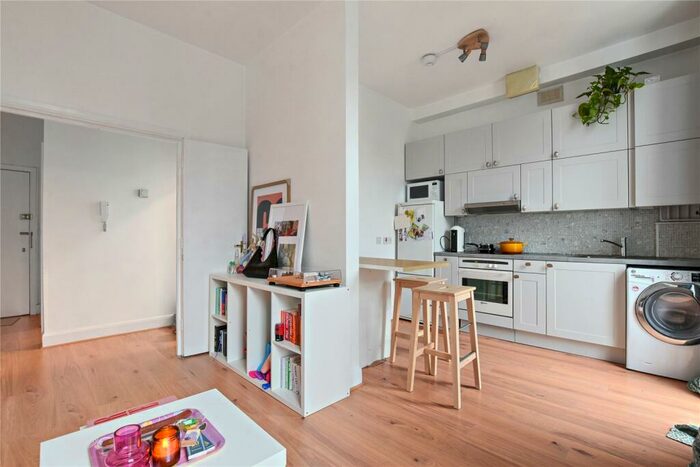 1 Bedroom Flat To Rent In Cosway Street, London, NW1