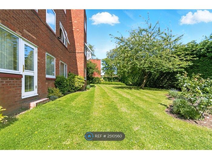 3 Bedroom Flat To Rent In Laburnum Lodge, London, N3