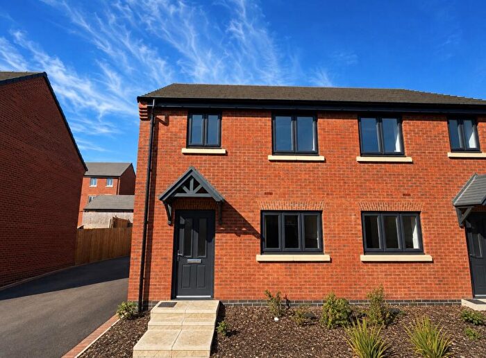 3 Bedroom Semi-Detached House To Rent In Canons Close, Priors Hall, Corby, NN17