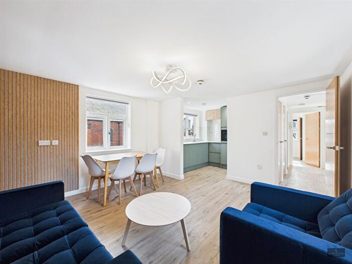 1 Bedroom Flat To Rent In Palace Gate, Exeter, EX1