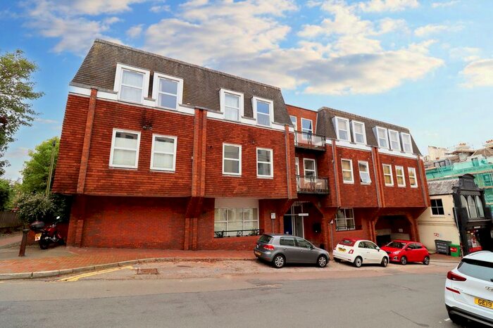 2 Bedroom Flat To Rent In Mount Sion, Tunbridge Wells, TN1