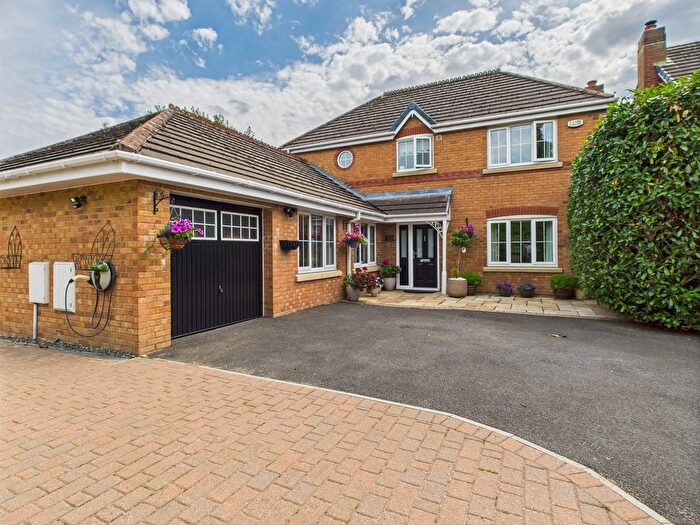 5 Bedroom Detached House For Sale In Elderflower Road, Dentons Green, St Helens, WA10
