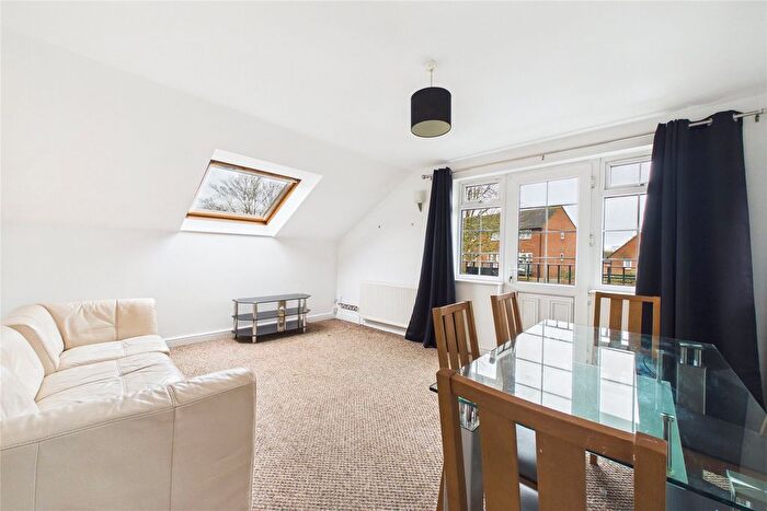 2 Bedroom Maisonette To Rent In Reading Road, Winnersh, Wokingham, Berkshire, RG41