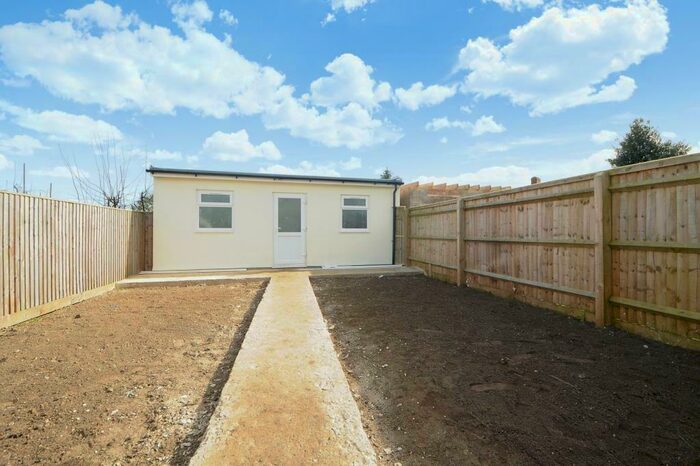 5 Bedroom Semi-Detached House To Rent In Crowell Road, East Oxford, Hmo Ready Sharers, OX4