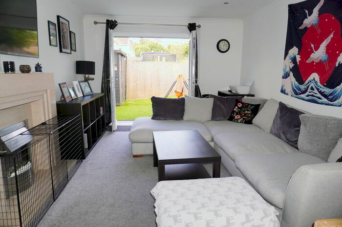 2 Bedroom End Of Terrace House For Sale In Somerville Drive, The Murray, East Kilbride, G75