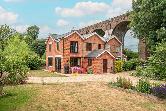 3 Bedroom Semi-Detached House For Sale In Hurstbourne Priors, Whitchurch, RG28