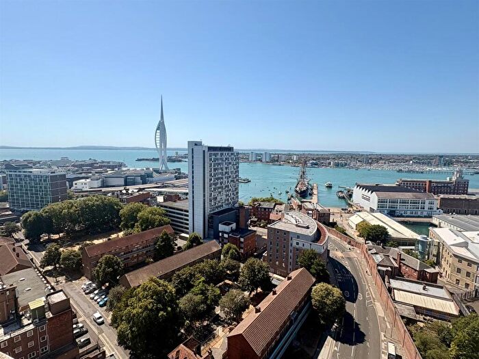 2 Bedroom Flat For Sale In Queen Street, Portsmouth, PO1