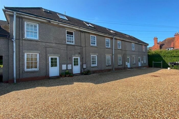 1 Bedroom Flat To Rent In Flat Roseland, Bath Road, Devizes, Wiltshire, SN10