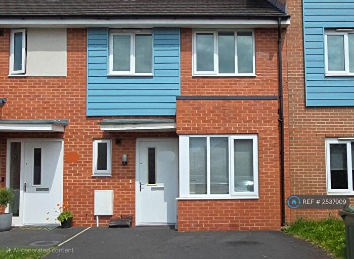 2 Bedroom Terraced House To Rent In Manchester, Manchester, M40