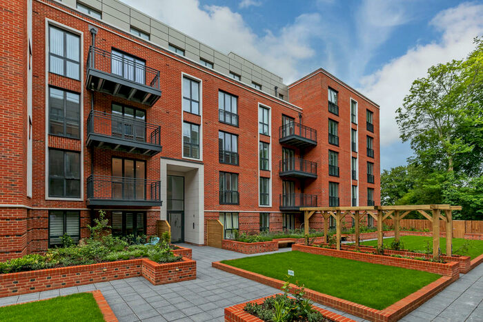 2 Bedroom Apartment To Rent In Fellowes Rise, Knights Quarter, SO22