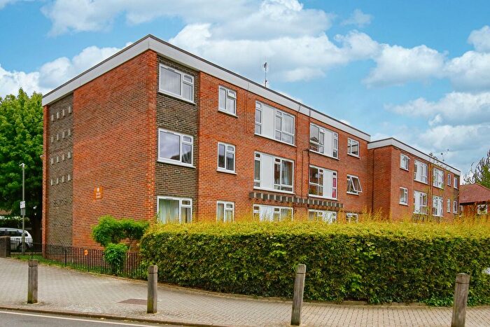 2 Bedroom Flat To Rent In Vectis Court, Borrodaille Road, London, SW18