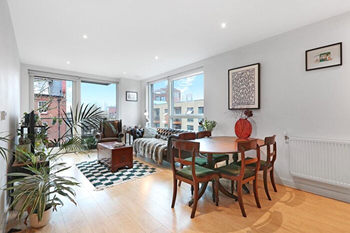 2 Bedroom Flat For Sale In Edmund Street, London, SE5