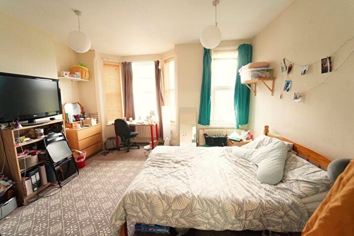 4 Bedroom House To Rent In Church Grove, Nottingham, Nottinghamshire, NG7