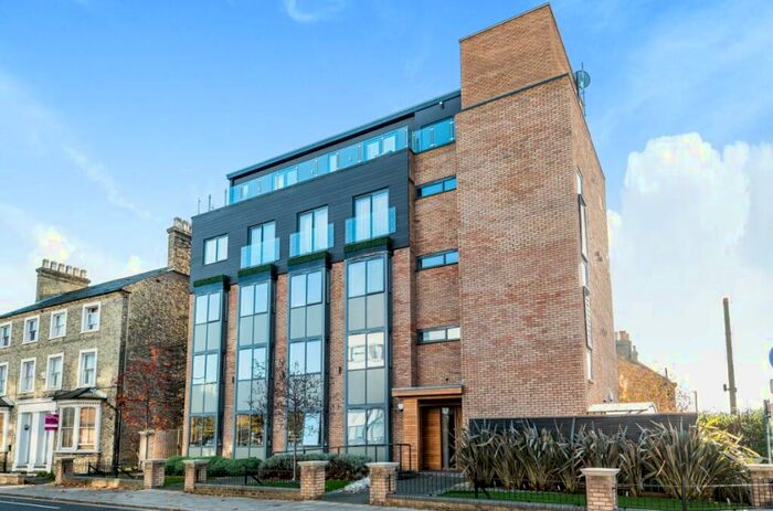 2 Bedroom Apartment To Rent In Grove Apartments, Goldington Road, Bedford, MK40