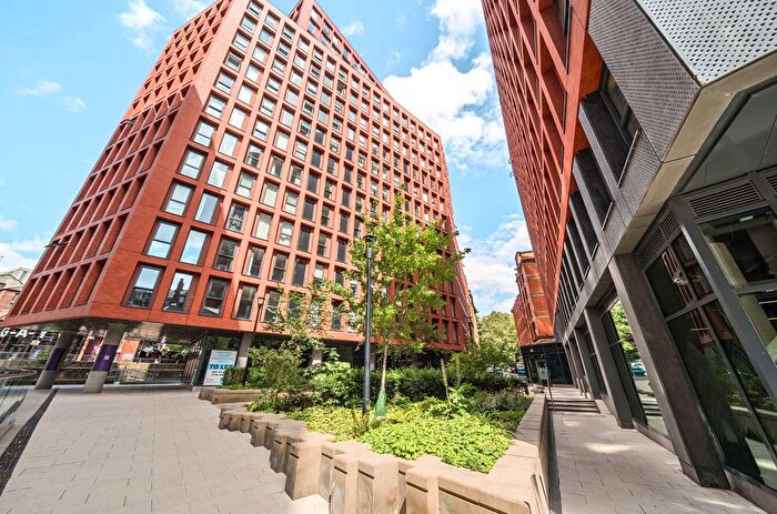 2 Bedroom Flat For Sale In Whitworth Street, Manchester, Greater Manchester, M1