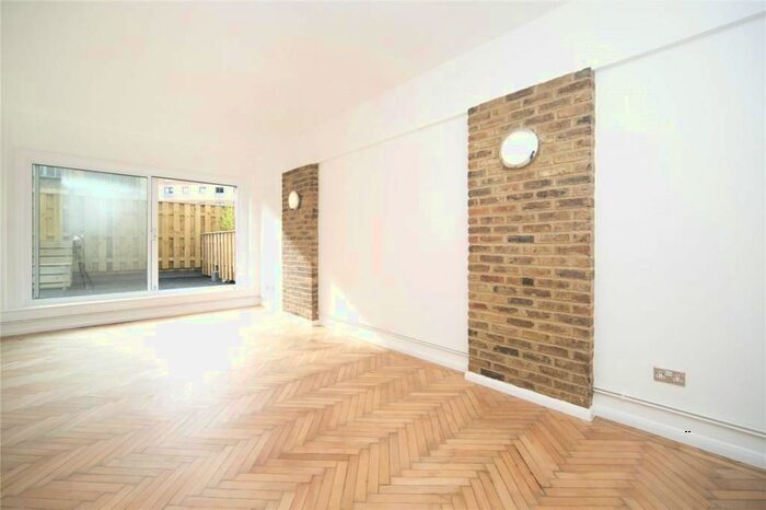 2 Bedroom Flat To Rent In Tudor Grove, London, E9