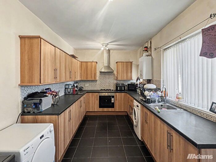 3 Bedroom Terraced House For Sale In Park Road, Widnes, WA8