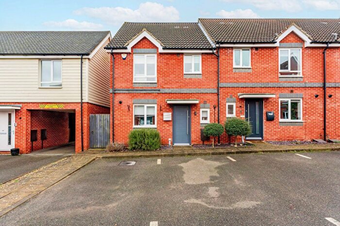 3 Bedroom End Of Terrace House For Sale In Redpoll Road, Costessey, NR8